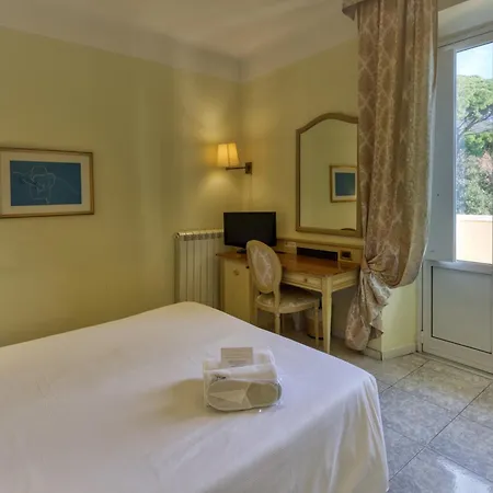 埃纳酒店 酒店 3*