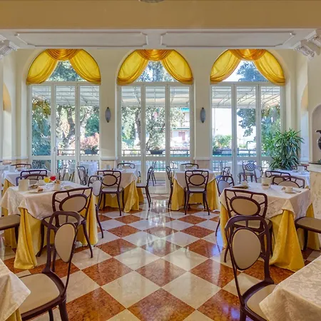 埃纳酒店 3* 阿伦扎诺