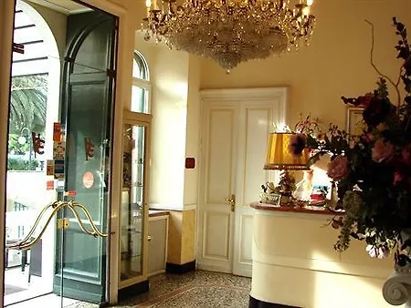 埃纳酒店 3* 阿伦扎诺