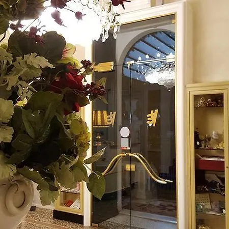 埃纳酒店 3* 阿伦扎诺