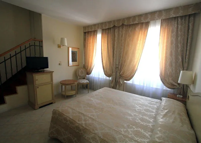 Hotell Ena 3*