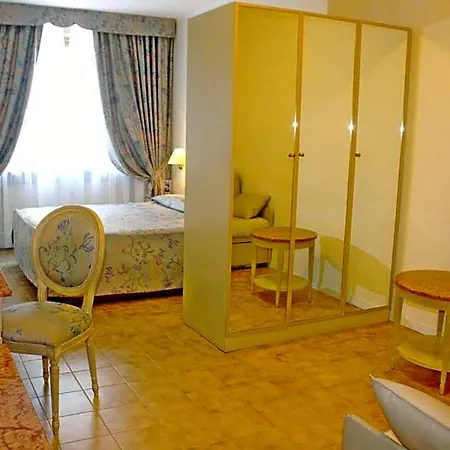 Hotel Ena