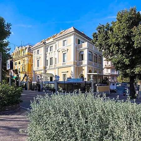 Hotel Ena