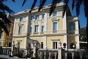 Hotel Ena