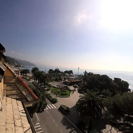 Hotel Ena